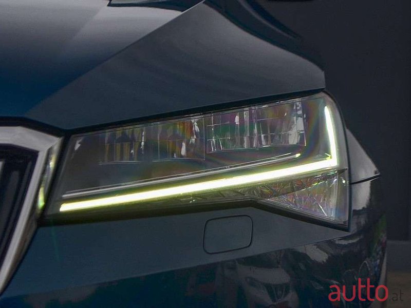 2020' Skoda Superb photo #4