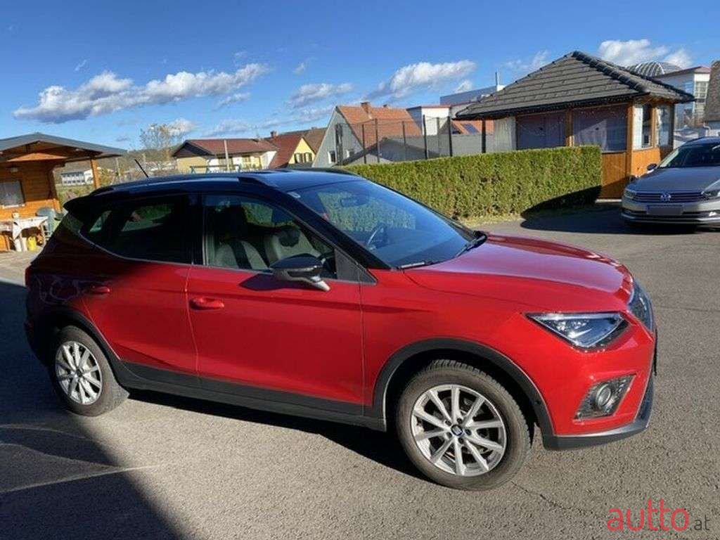 2020' SEAT Arona photo #6