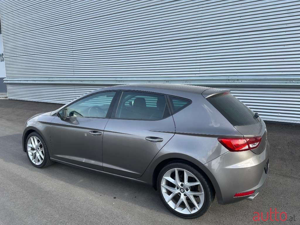 2014' SEAT Leon photo #5