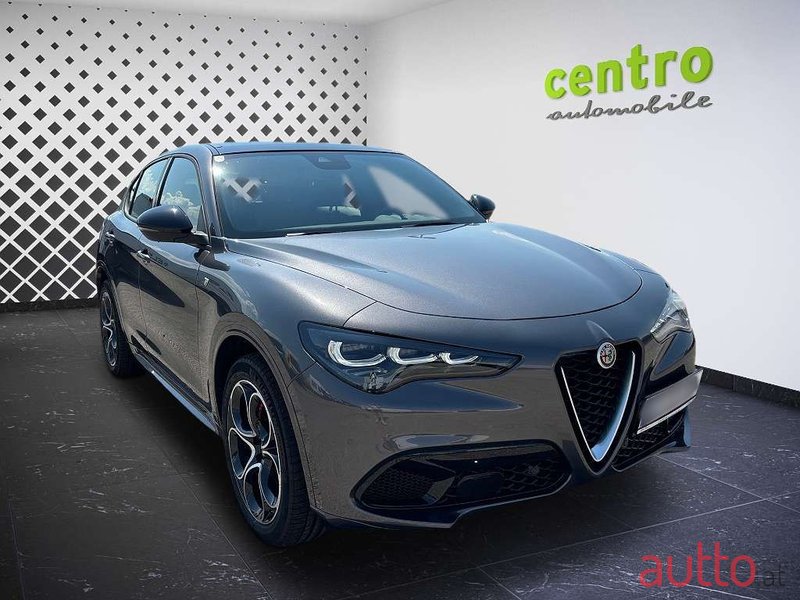 2024' Alfa Romeo Stelvio photo #3