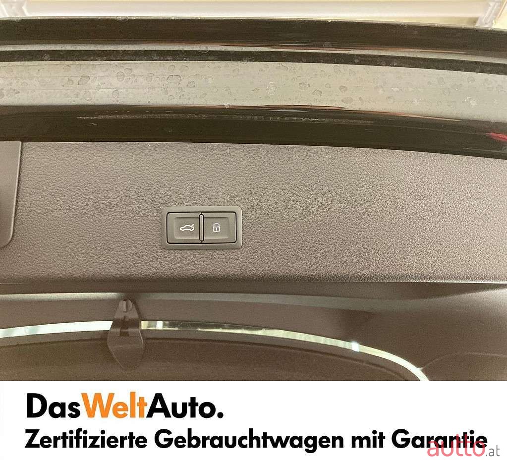 2022' Audi e-tron photo #6