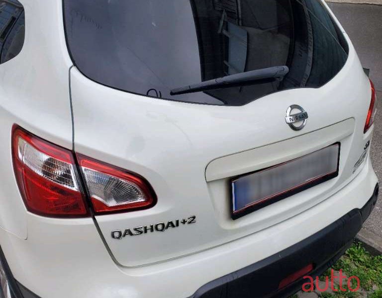 2013' Nissan Qashqai+2 photo #2