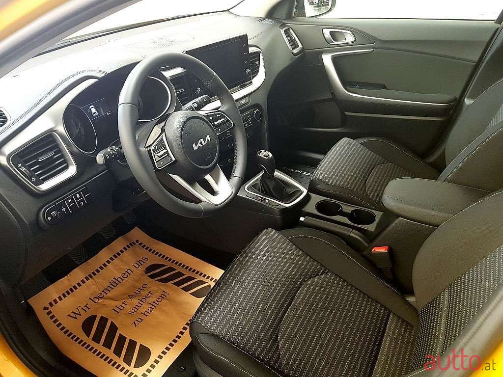 2022' Kia Xceed photo #4