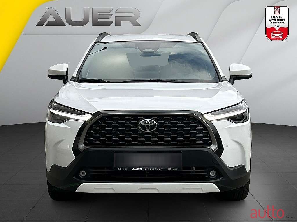 2024' Toyota Corolla Cross photo #2