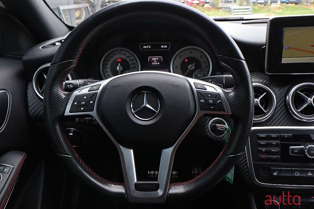 2015' Mercedes-Benz A-Klasse photo #6