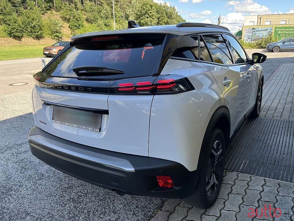 2024' Peugeot 2008 photo #5
