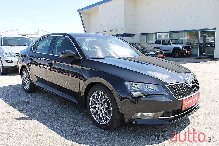 2016' Skoda Superb photo #3
