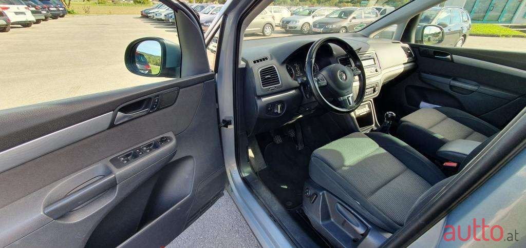 2010' Volkswagen Sharan photo #4