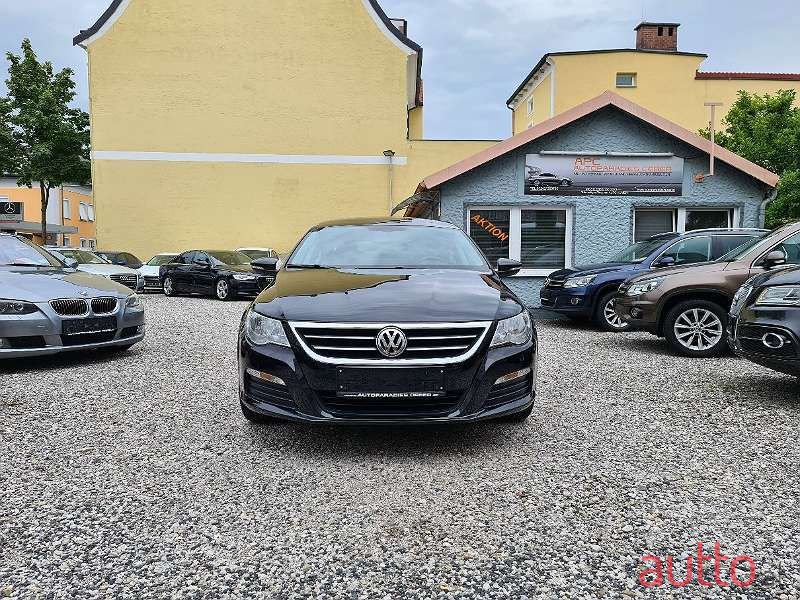 2008' Volkswagen Passat photo #5