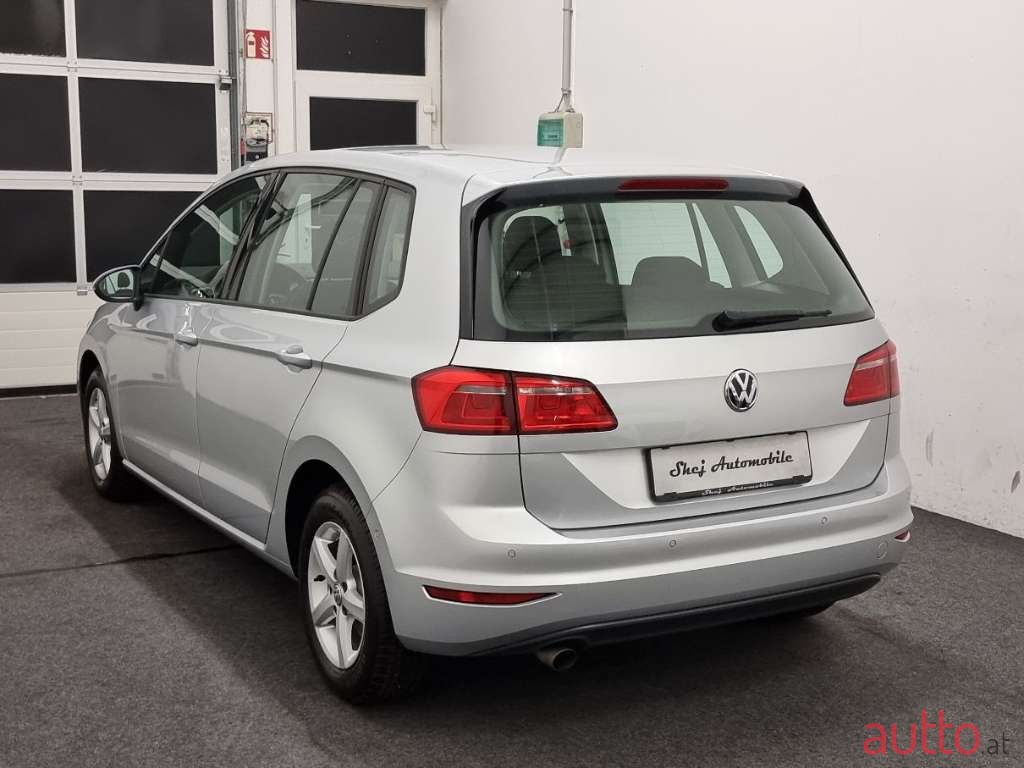 2014' Volkswagen Golf photo #5