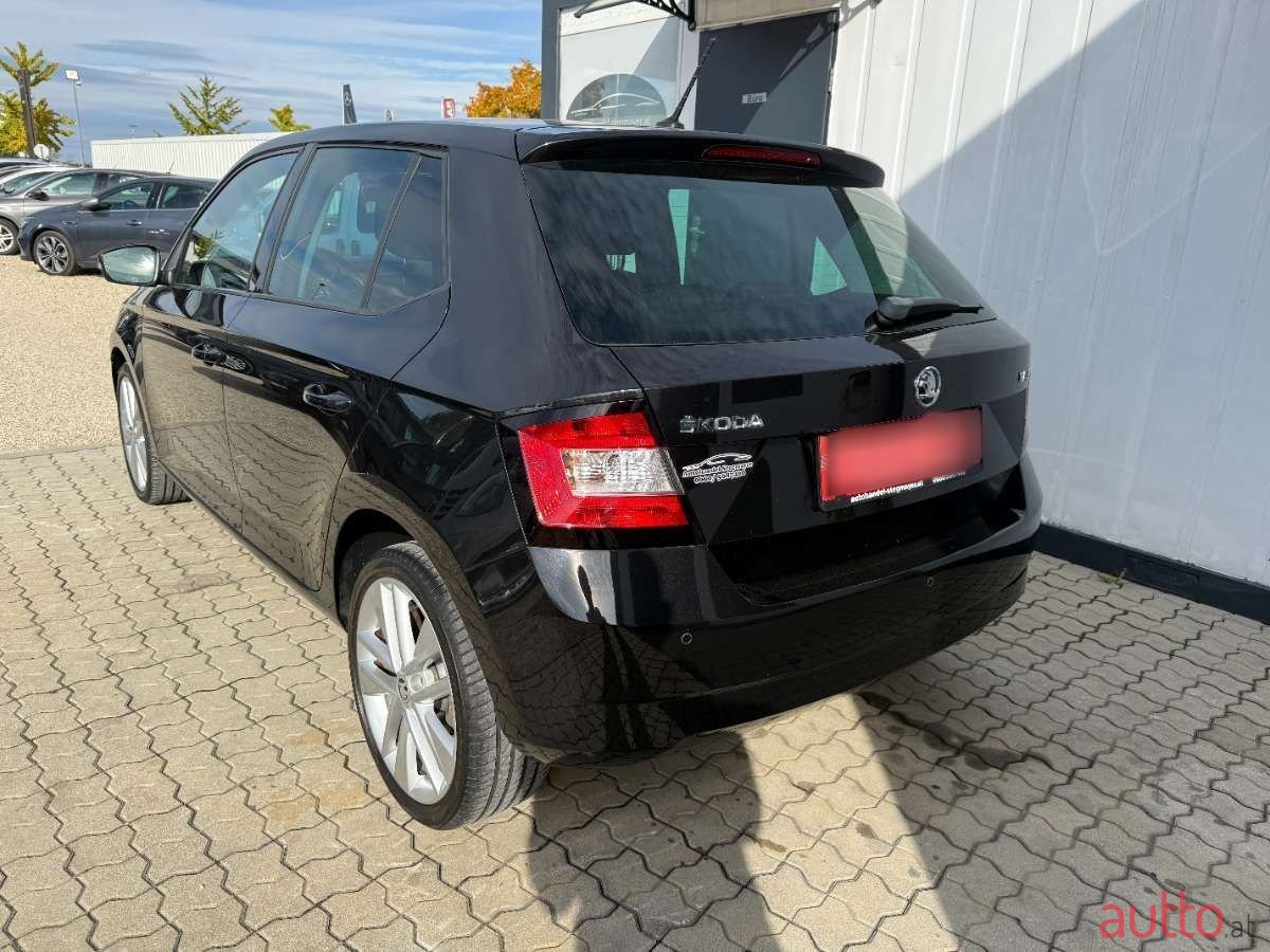 2015' Skoda Fabia photo #5