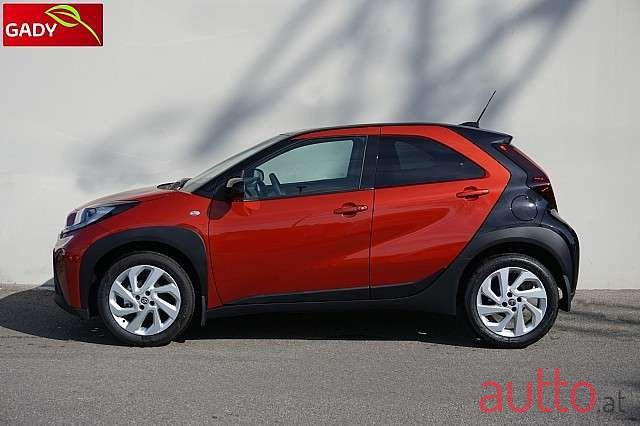 2022' Toyota Aygo photo #3
