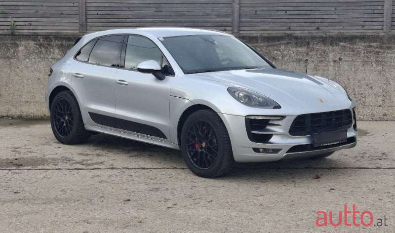 2016' Porsche Macan photo #3