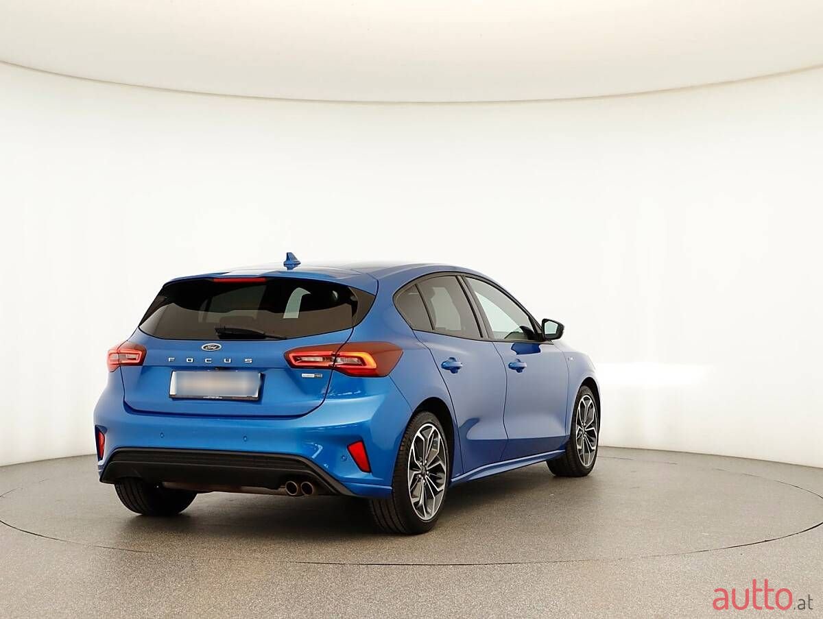2023' Ford Focus photo #3