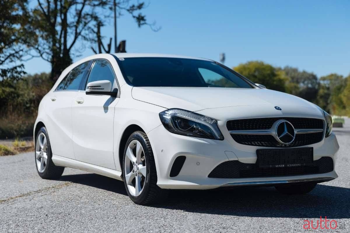 2016' Mercedes-Benz A-Klasse photo #3