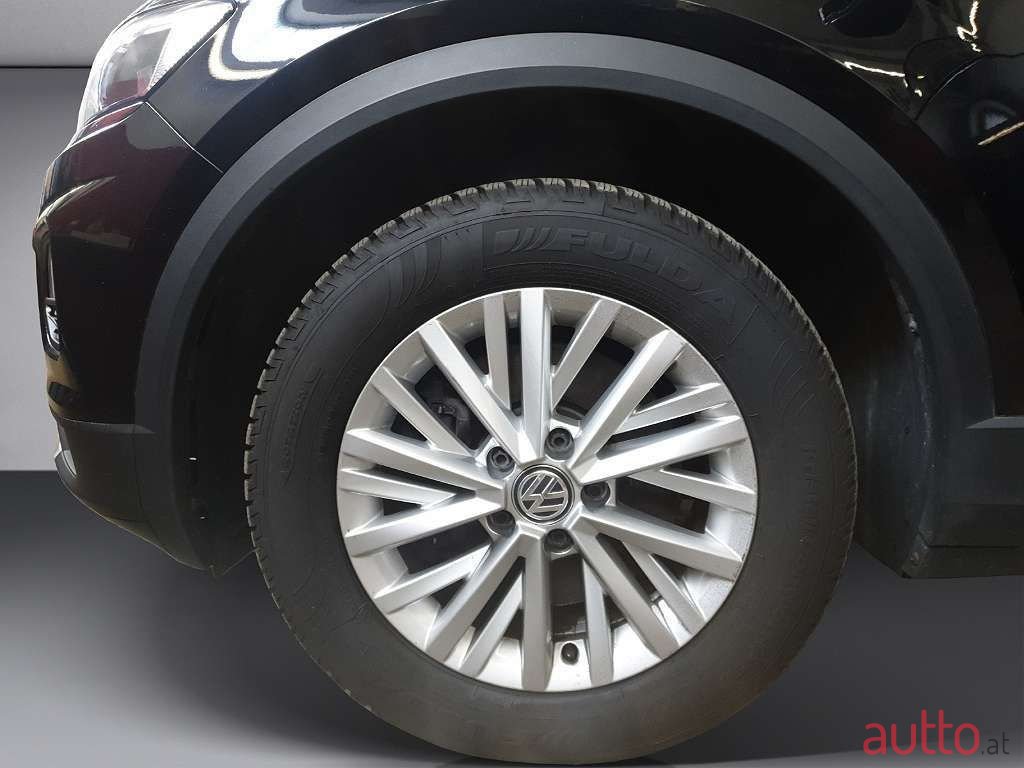 2018' Volkswagen T-Roc photo #6