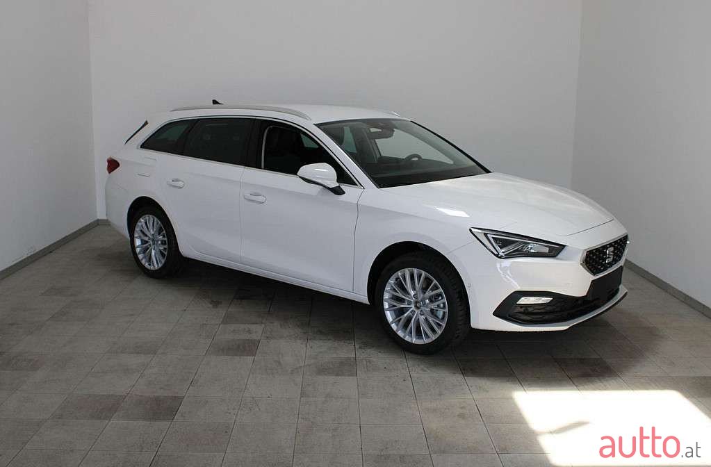 2023' SEAT Leon photo #1