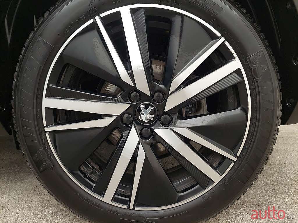 2021' Peugeot 5008 photo #6