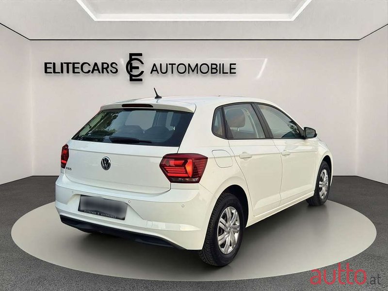 2017' Volkswagen Polo photo #3