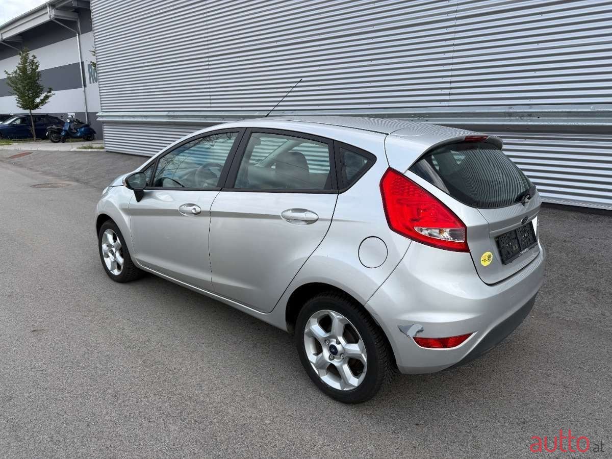 2009' Ford Fiesta photo #5