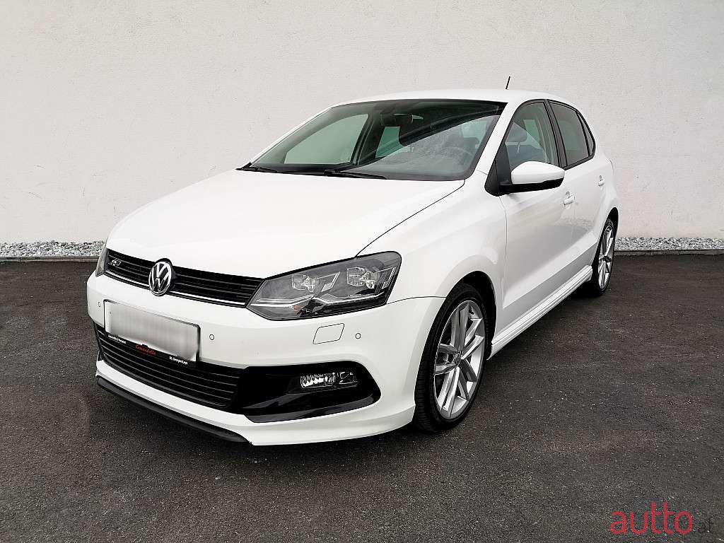 2017' Volkswagen Polo photo #1