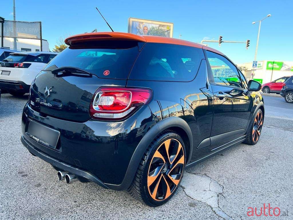 2011' Citroen DS3 photo #4