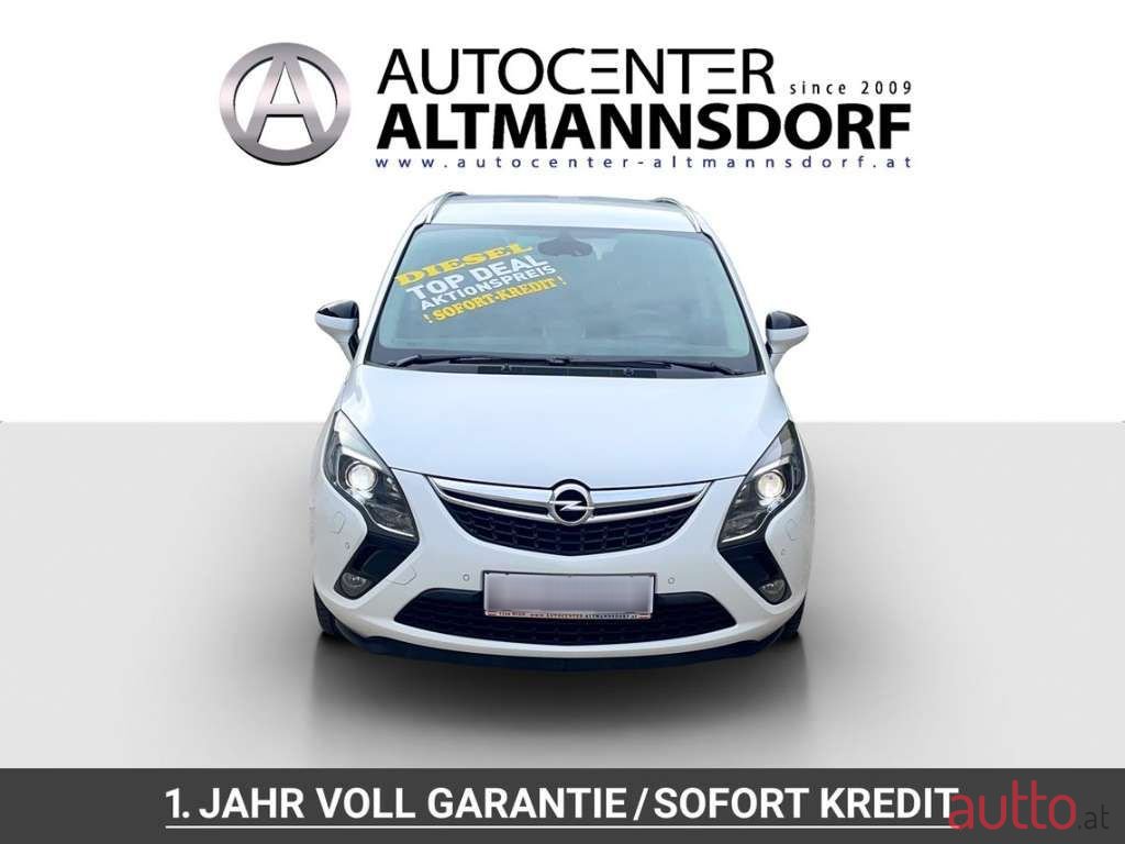 2012' Opel Zafira photo #4