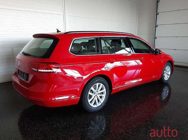 2018' Volkswagen Passat photo #1