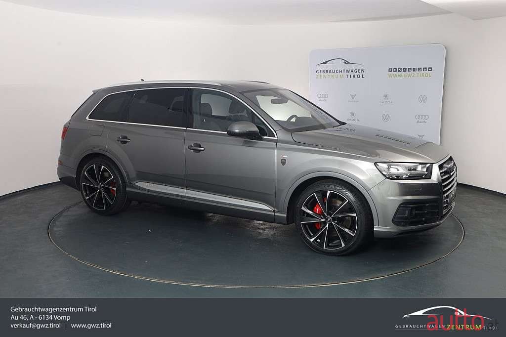 2015' Audi Q7 photo #5