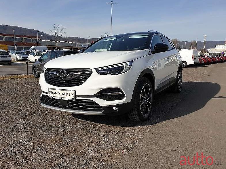 2020' Opel Grandland X photo #1