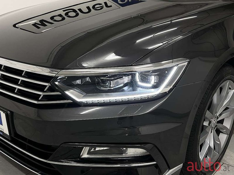 2019' Volkswagen Passat photo #4