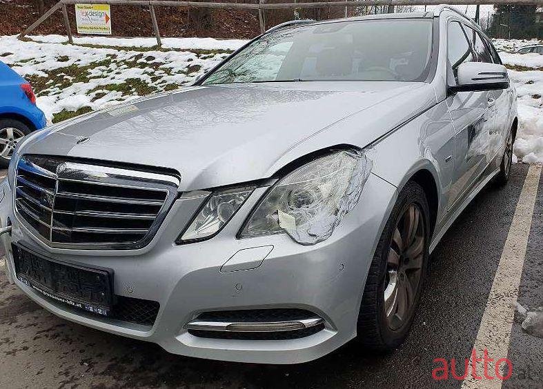 2010' Mercedes-Benz E-Klasse photo #1