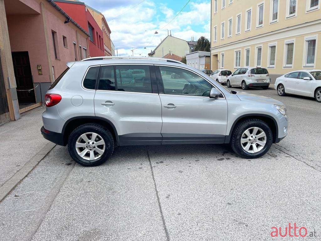 2008' Volkswagen Tiguan photo #3
