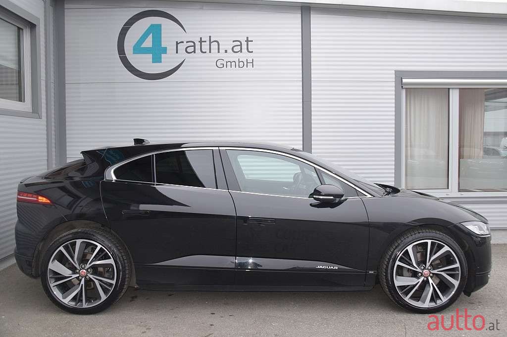 2019' Jaguar I-Pace photo #6