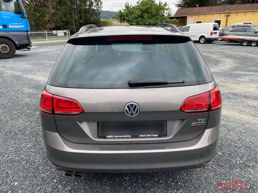 2017' Volkswagen Golf photo #5