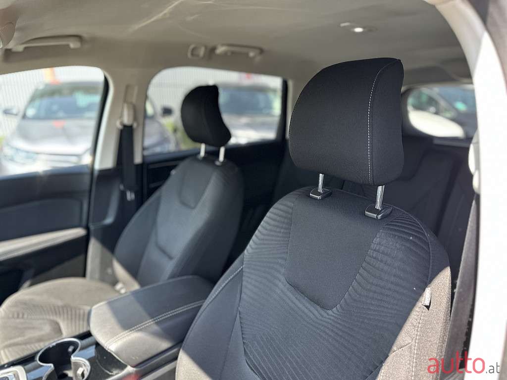 2016' Ford S-Max photo #6