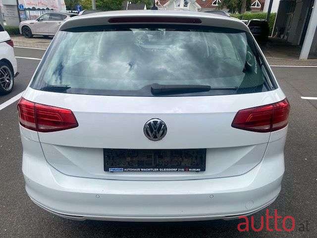 2015' Volkswagen Passat photo #4