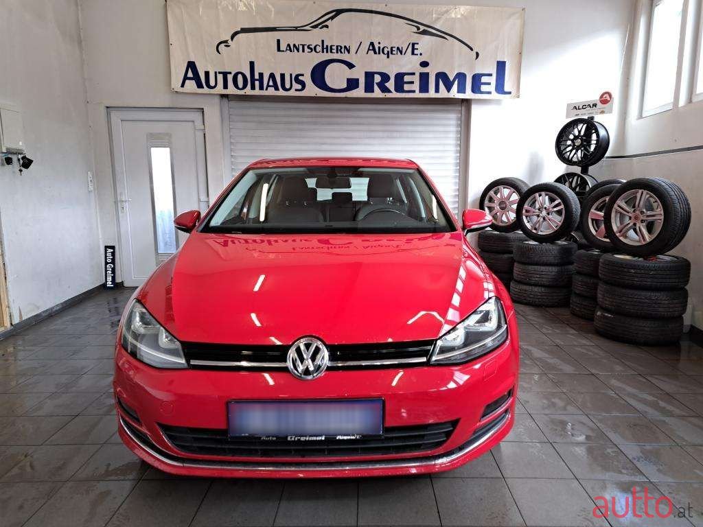 2013' Volkswagen Golf photo #2