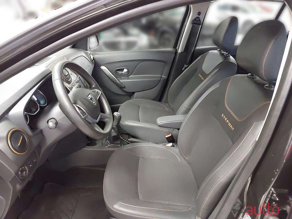 2017' Dacia Sandero photo #5