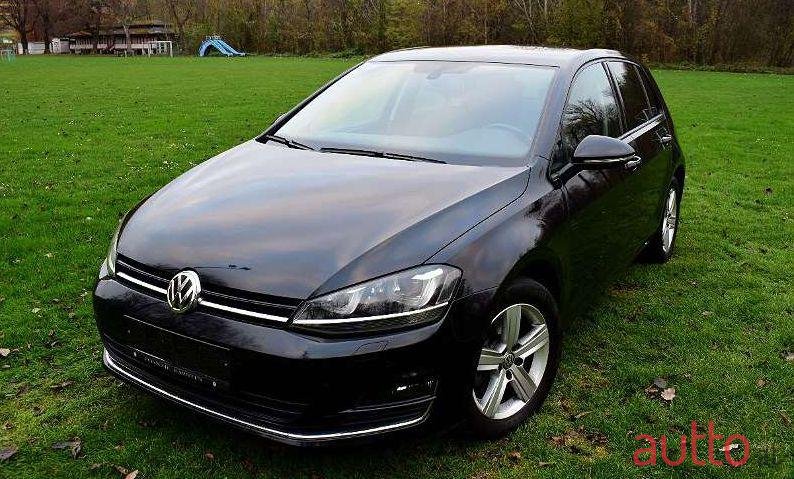 2013' Volkswagen Golf photo #1