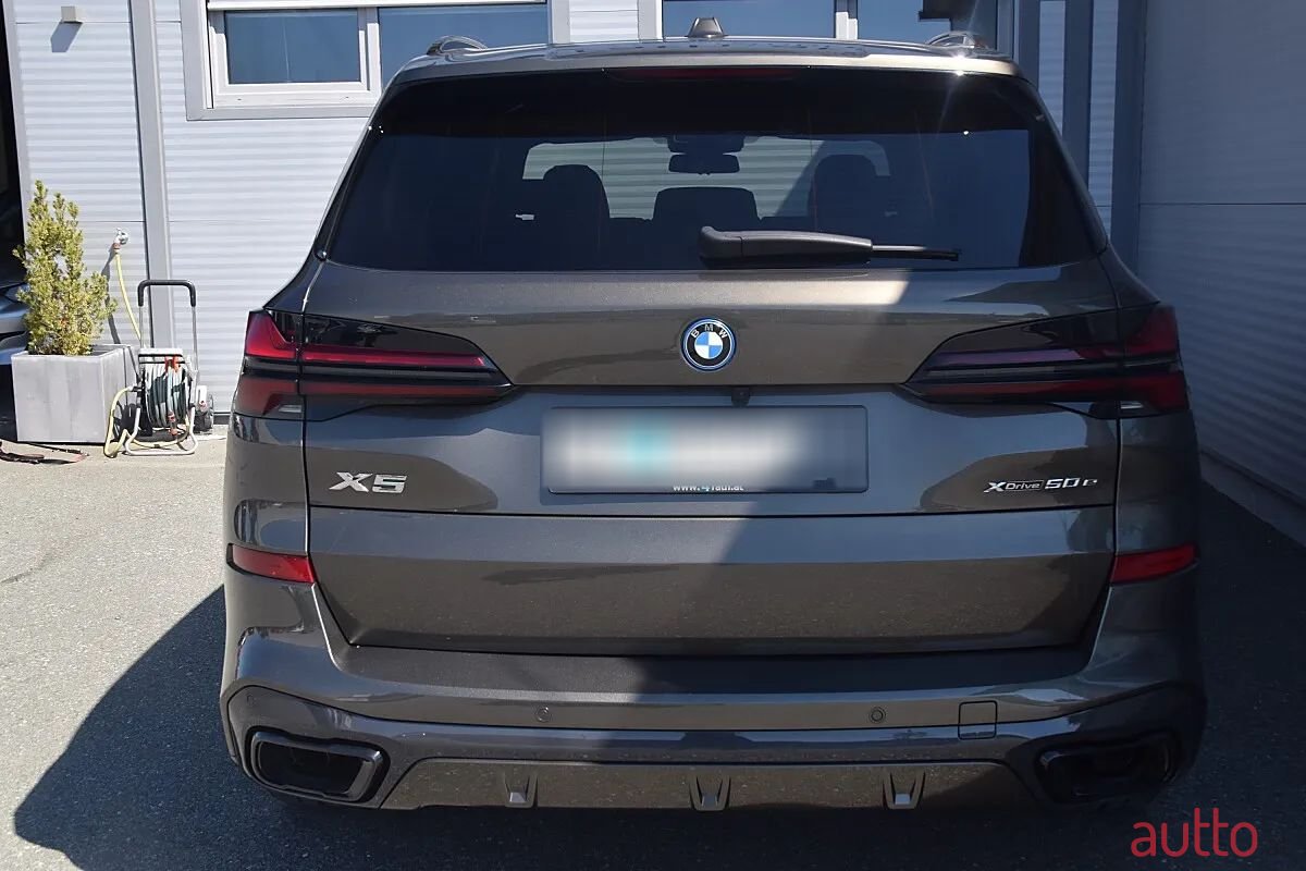 2023' BMW X5 photo #5