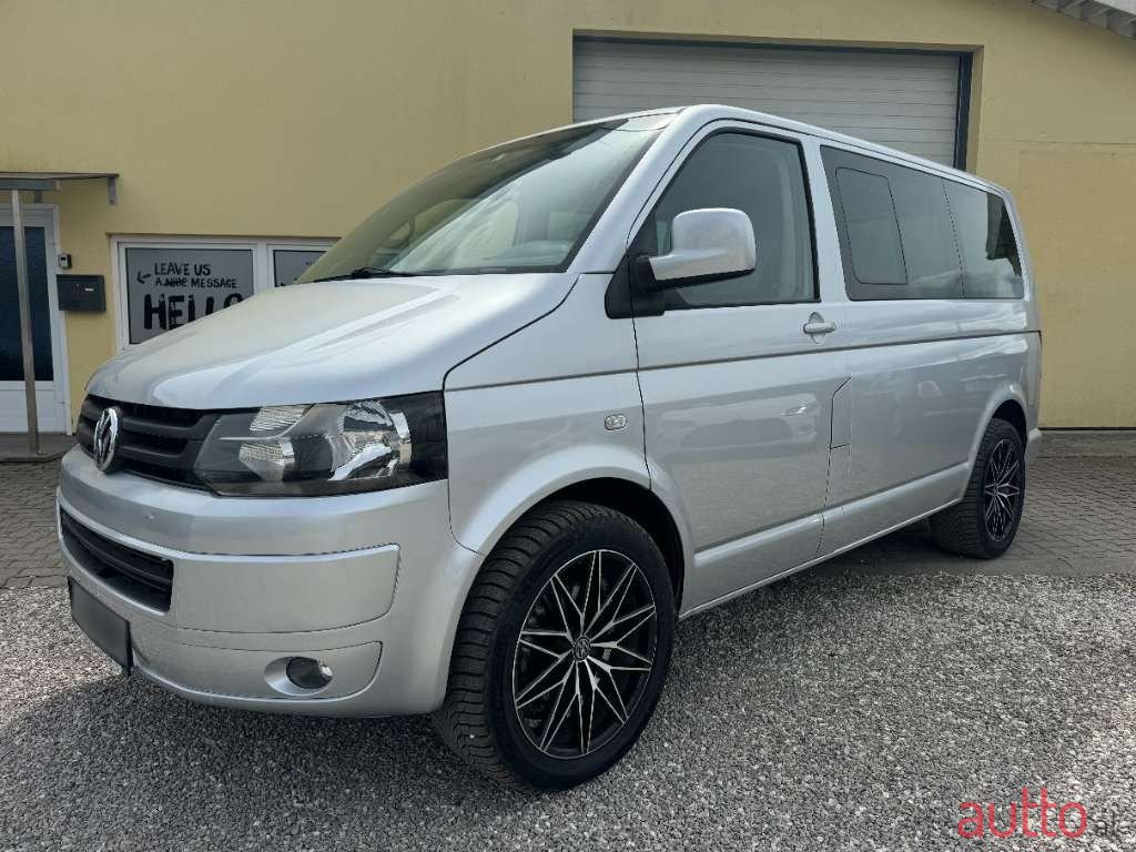 2007' Volkswagen Multivan photo #2