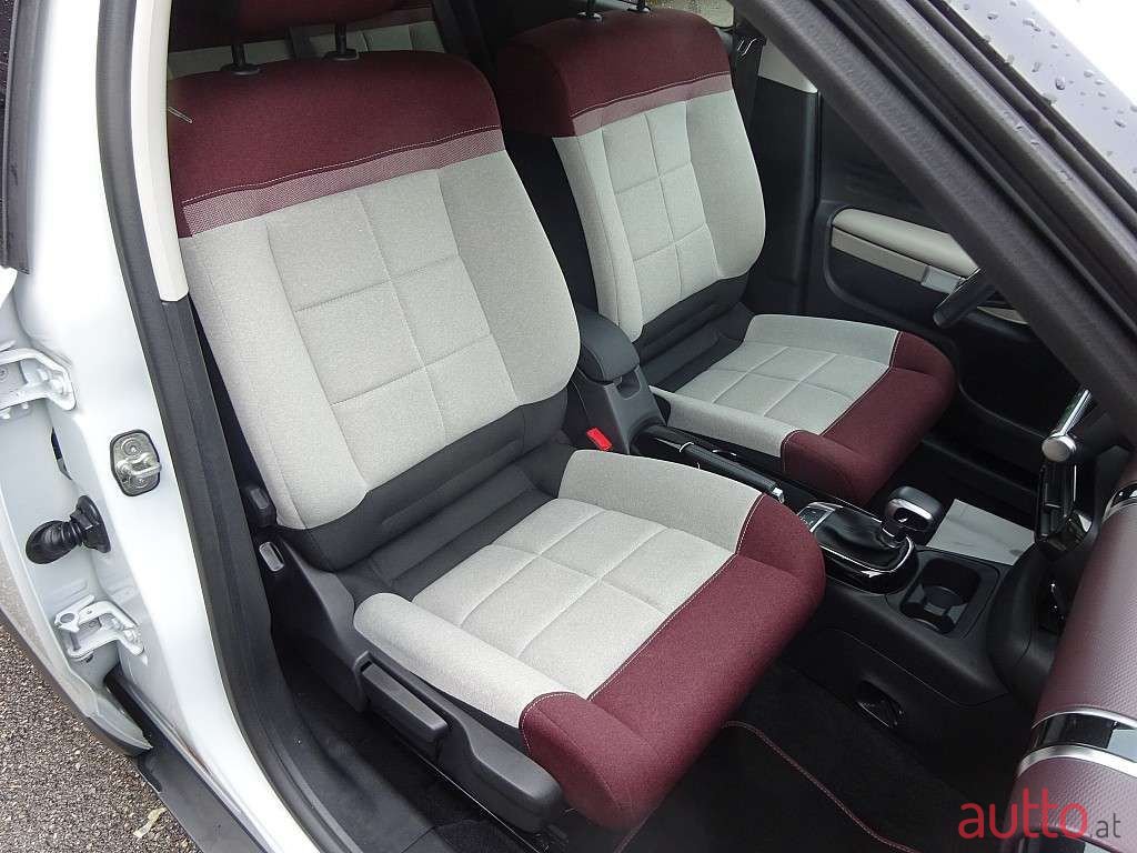 2018' Citroen C4 Cactus photo #4