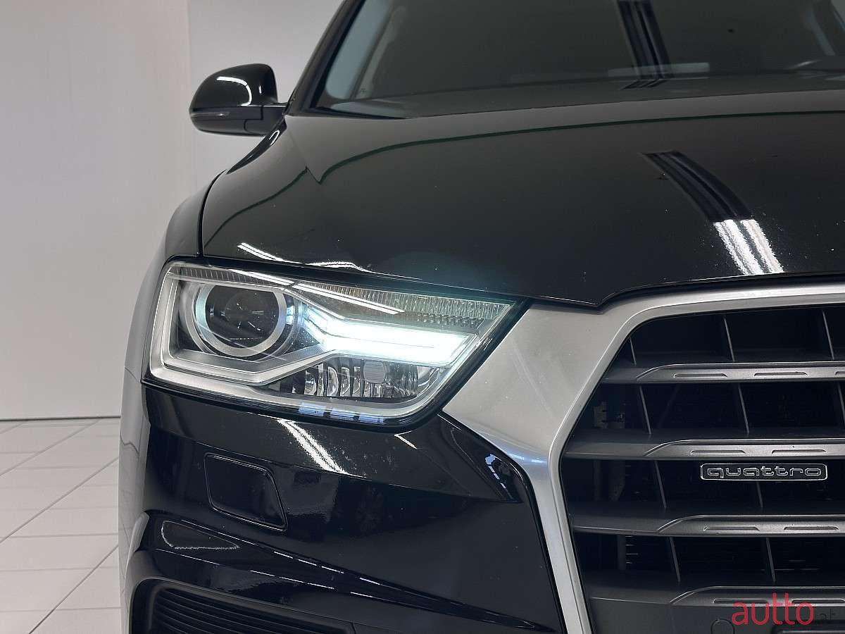 2016' Audi Q3 photo #5