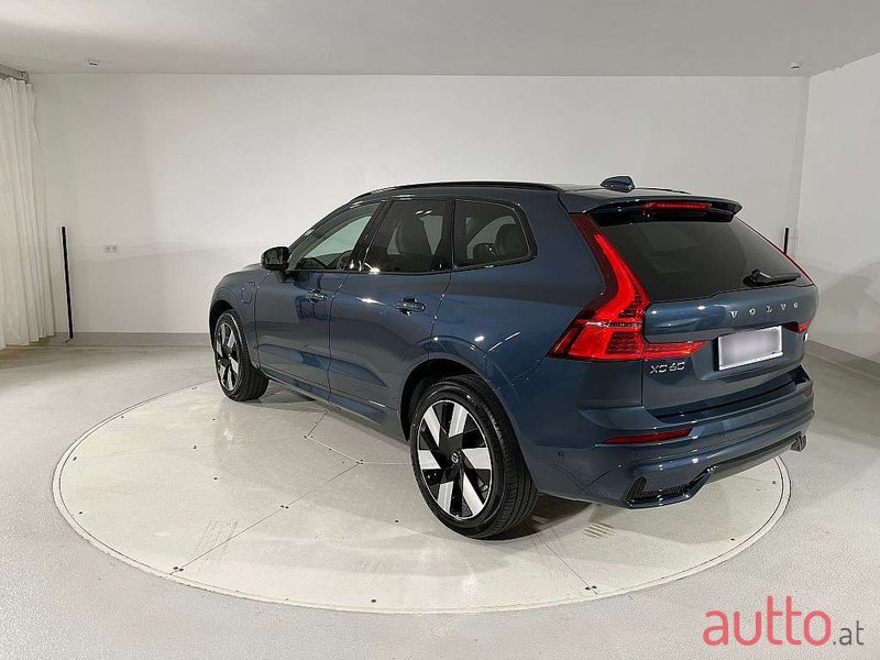 2023' Volvo XC60 photo #4