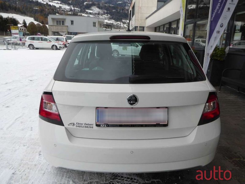 2015' Skoda Fabia photo #4