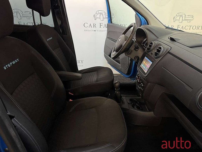 2016' Dacia Lodgy photo #4