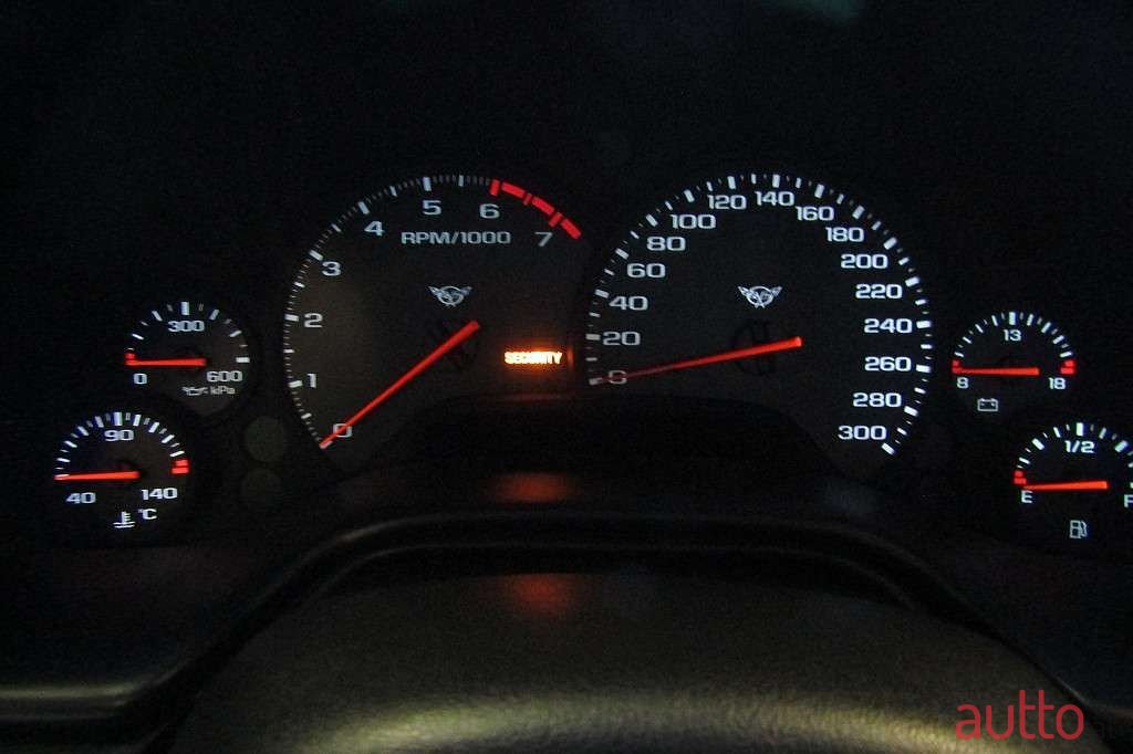 2002' Chevrolet Corvette photo #6