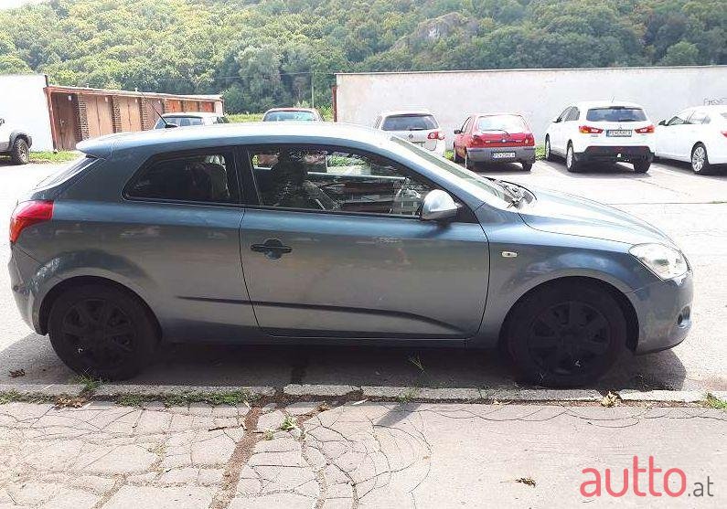 2008' Kia Ceed photo #1