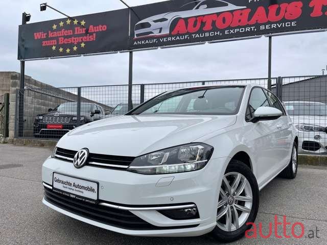 2018' Volkswagen Golf photo #4